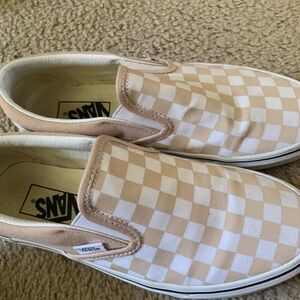 Slip on Checkered Vans Women’s 7.5